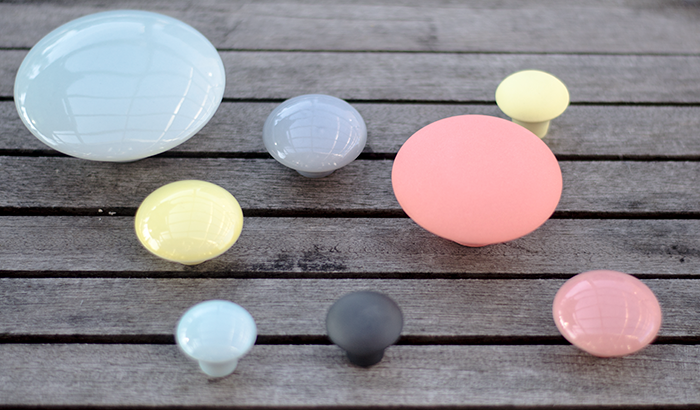 Anne Black - boutons de porcelaine colorés